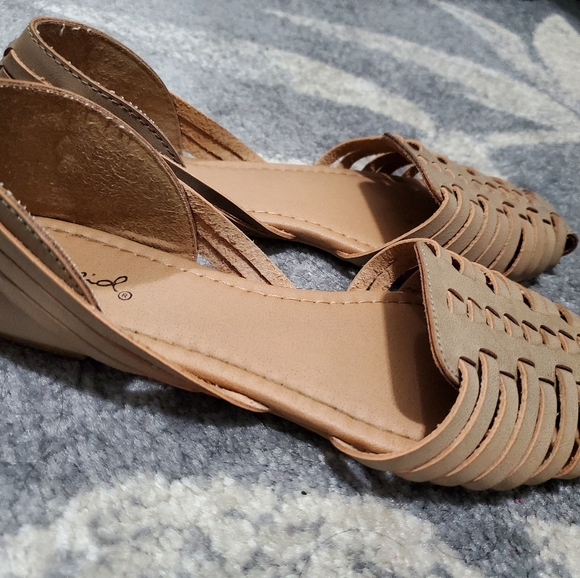 Leather flat shoes - Picture 2 of 4